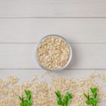 cut oats with herbs